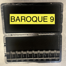 Boite en bois : 9 anches  pour hautbois baroque